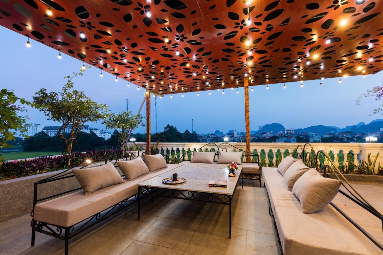 Liberty Hall Tam Coc Hotel & Villa Нин Бин Екстериор снимка