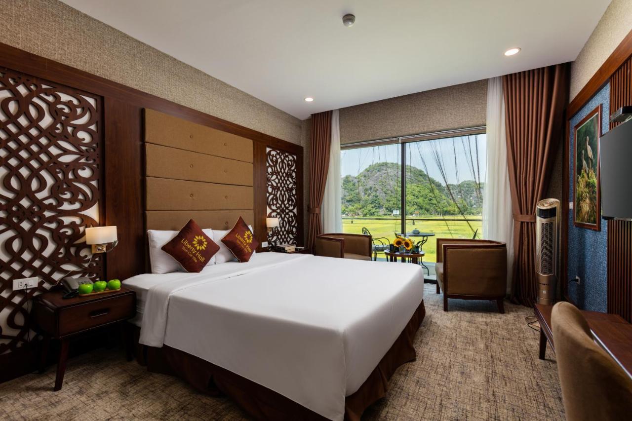 Liberty Hall Tam Coc Hotel & Villa Нин Бин Екстериор снимка