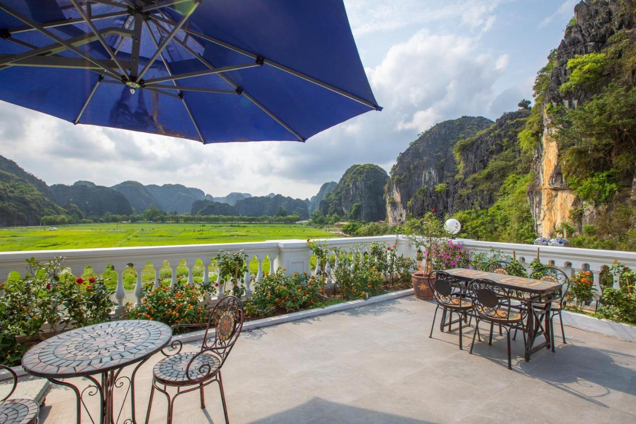 Liberty Hall Tam Coc Hotel & Villa Нин Бин Екстериор снимка
